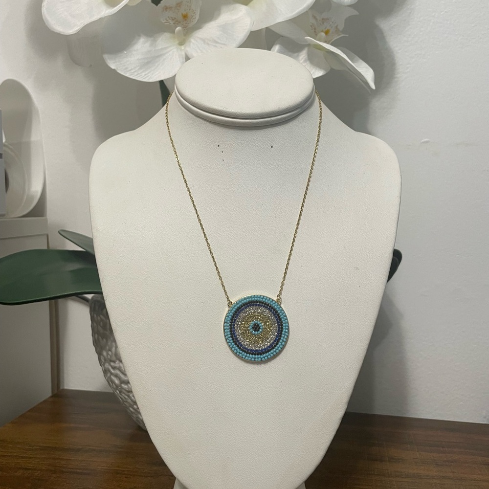Elegant Blue and Gold Pendant Necklace